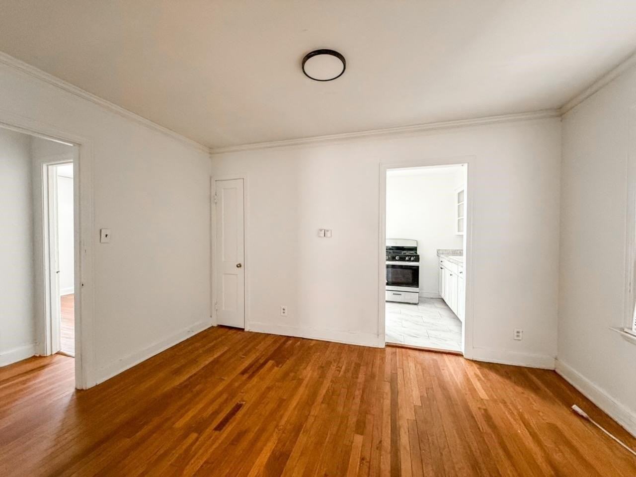 3443 Douglass Ave - Photo 5 of 8