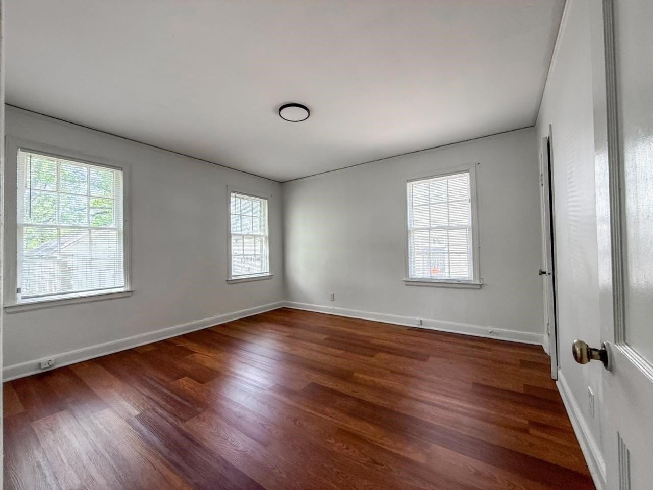 3443 Douglass Ave - Photo 7 of 8