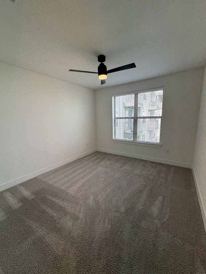 Portman Ave #1411 - Photo 5 of 8