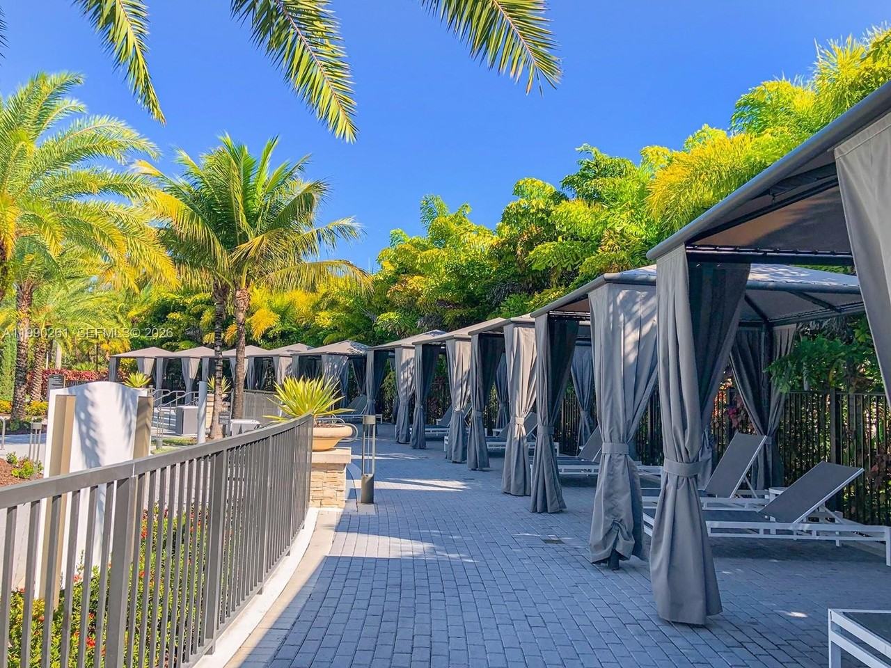 8055 Nw 104th Ave #2 - Photo 5 of 50