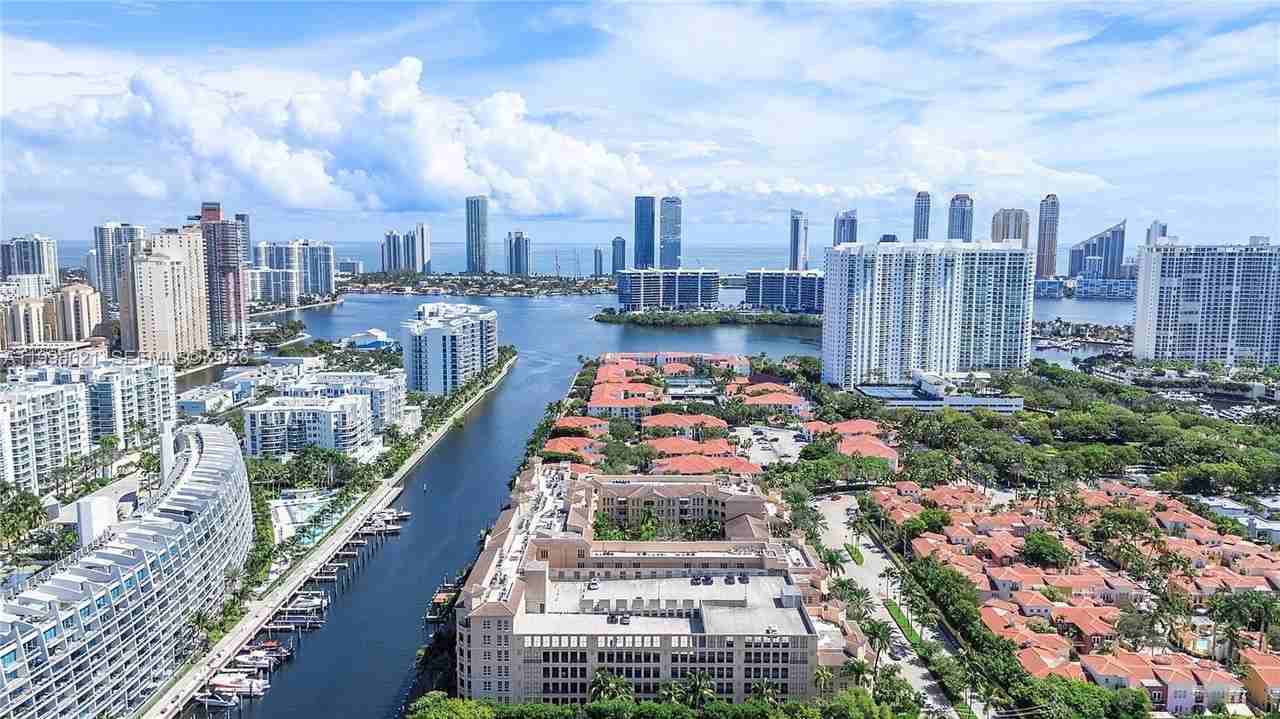 3001 Ne 185th St #411 - Photo 2 of 43