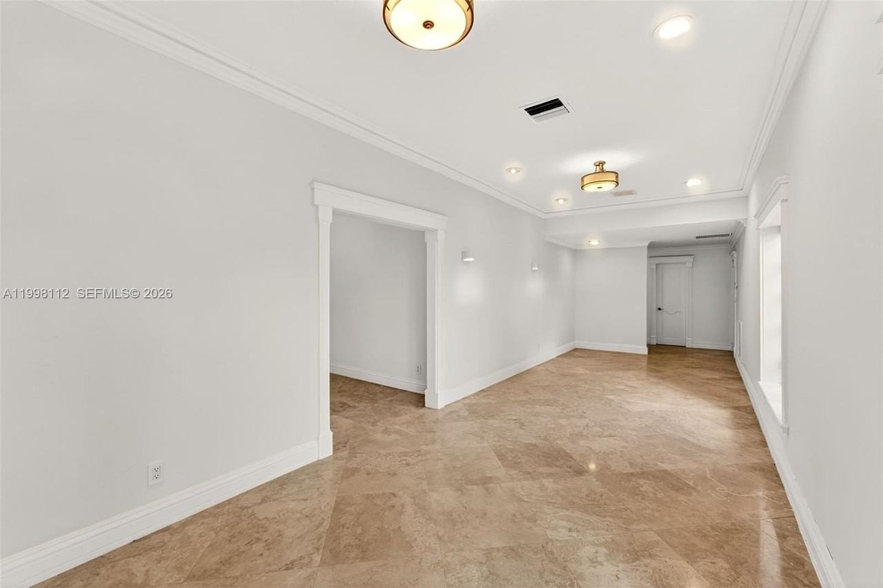 3000 Sw 130th Ave - Photo 5 of 50