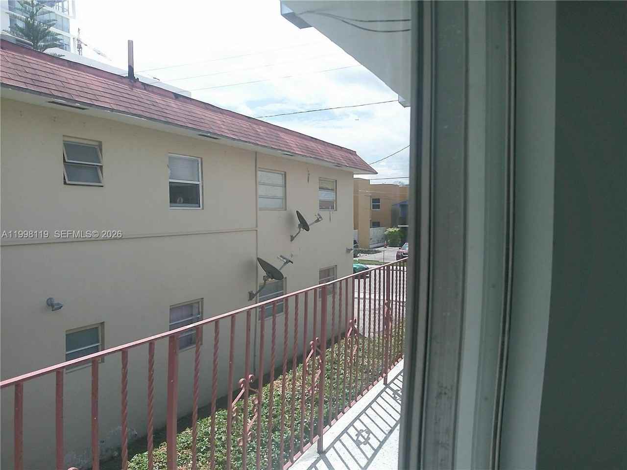 461 Sw 7th St #5 - Photo 6 of 8