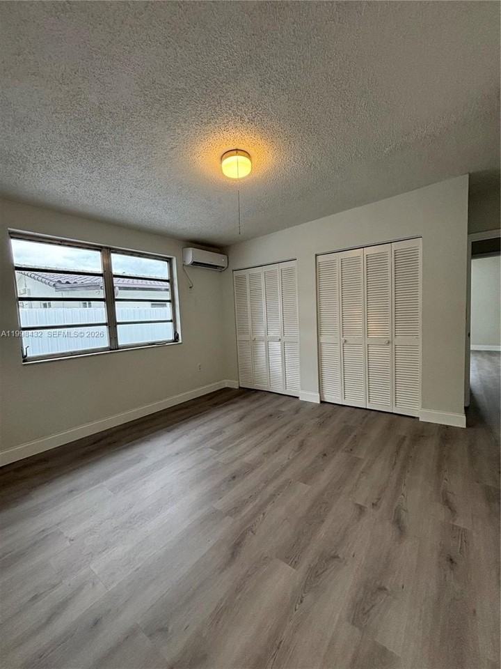 5011 Sw 5th St #0 - Photo 5 of 5