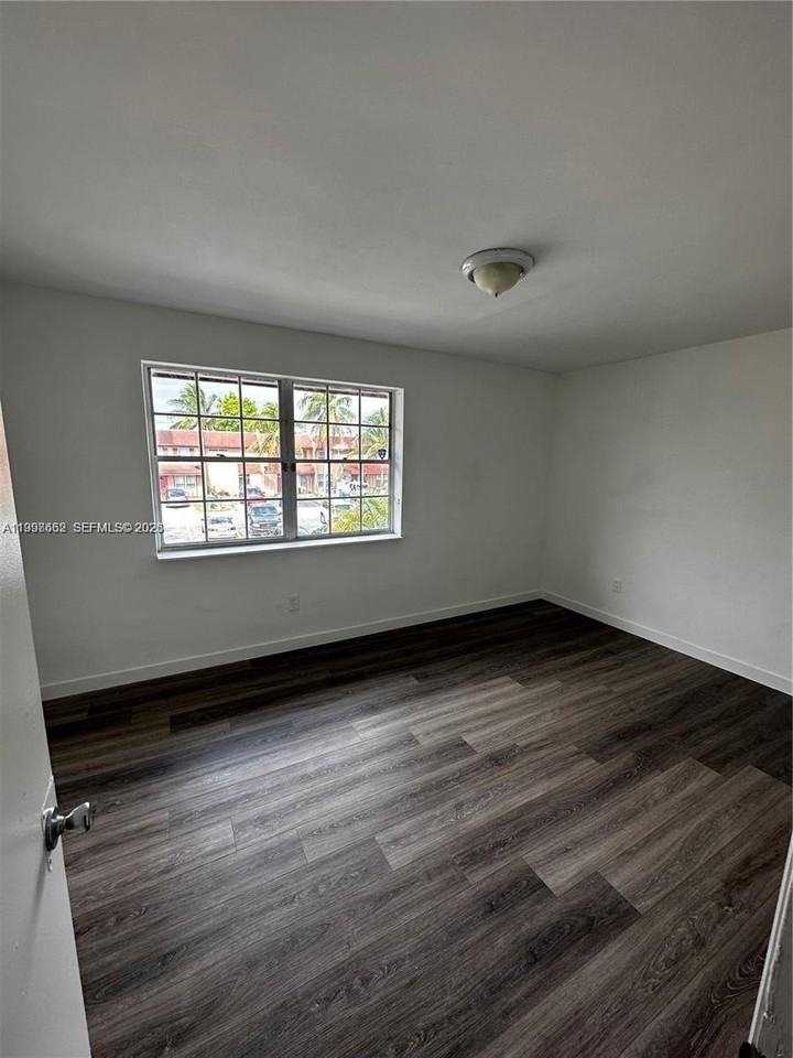 2778 Nw 196th Ter - Photo 2 of 5