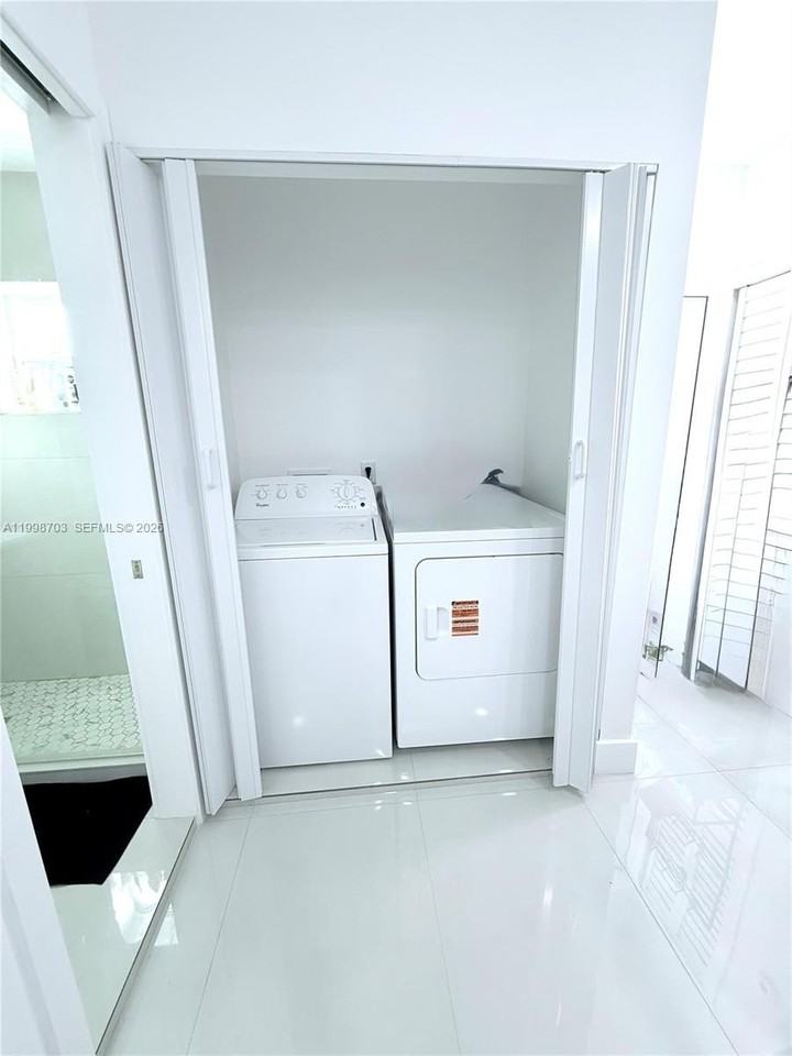 4600 W 8th Ave #B - Photo 3 of 15