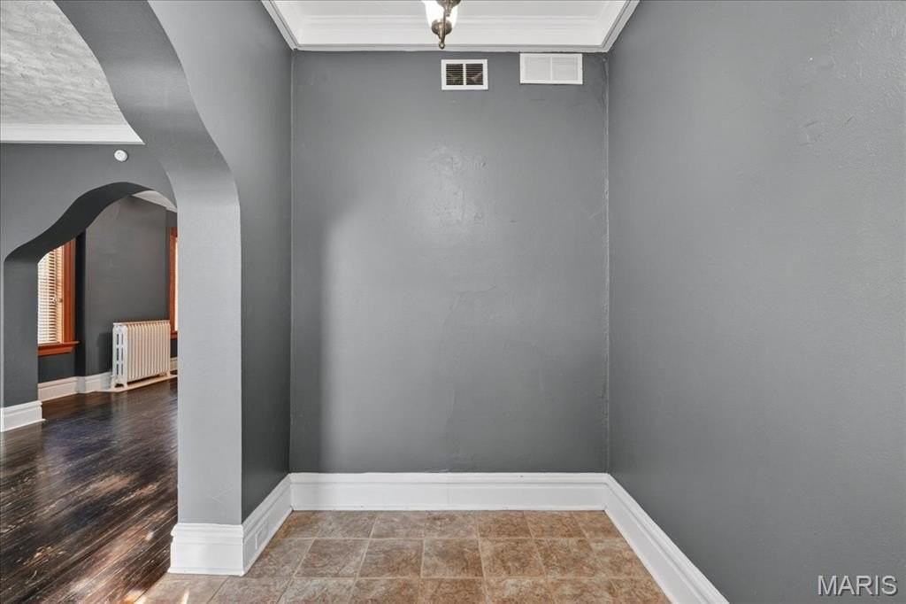 8215 Pennsylvania Ave - Photo 6 of 50