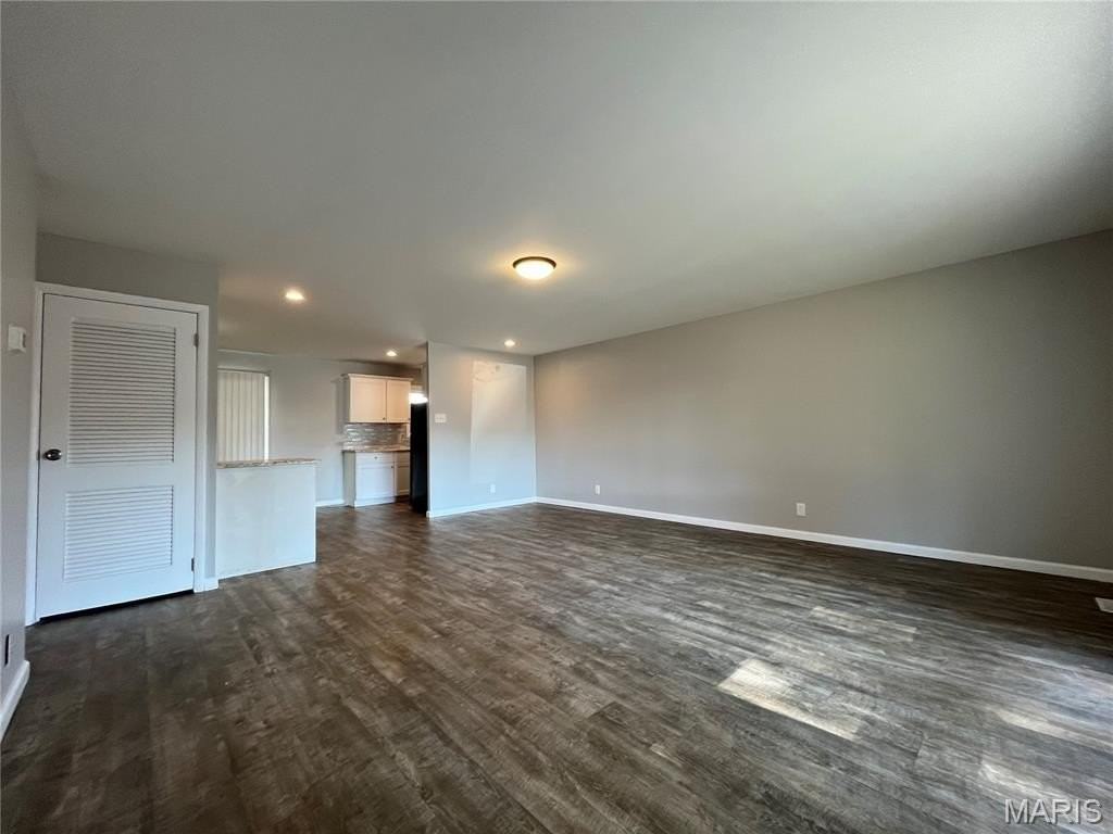 102 Dartmouth Dr - Photo 2 of 13