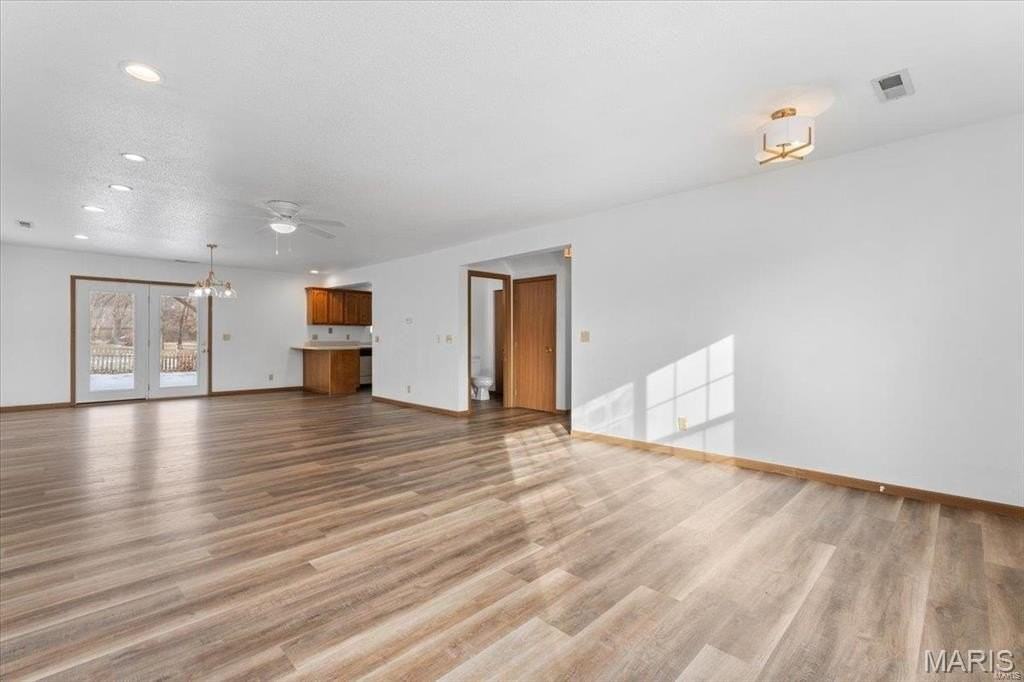 134 Clinton Hill Dr - Photo 4 of 26