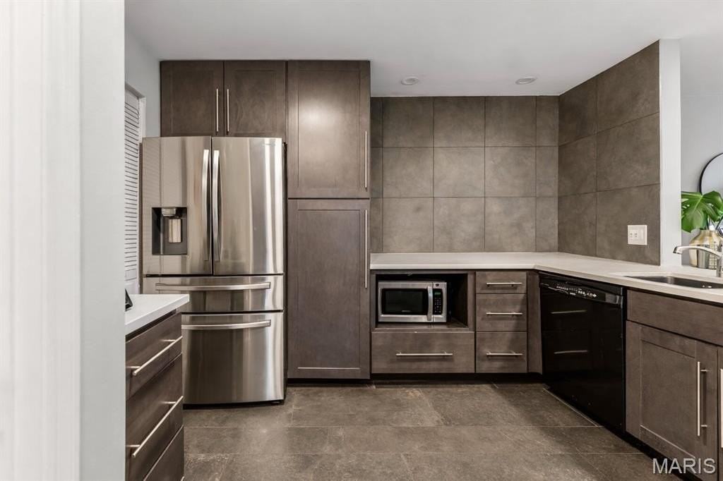 445 Clara Ave #24 - Photo 6 of 34