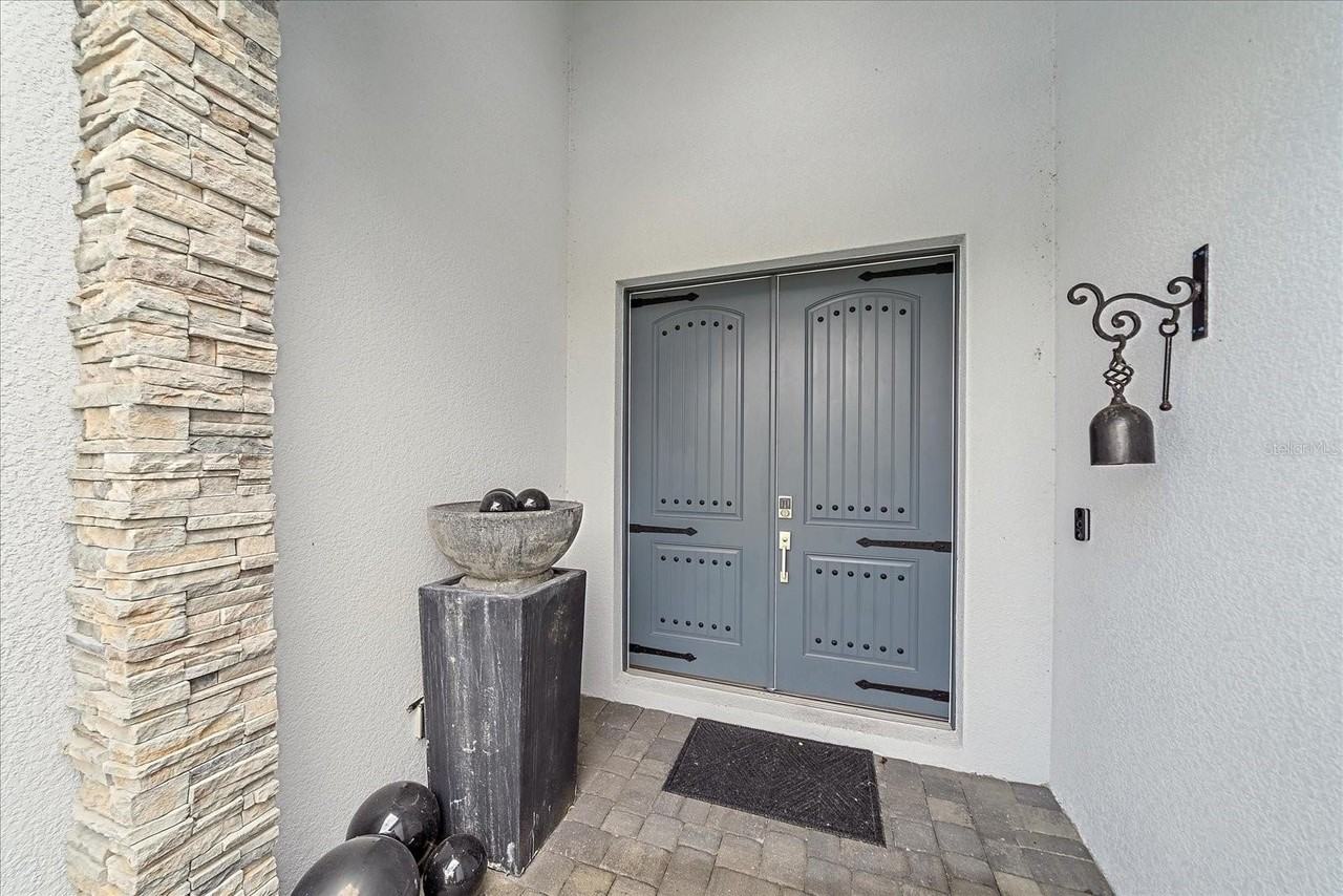 208 Corelli Dr - Photo 2 of 50