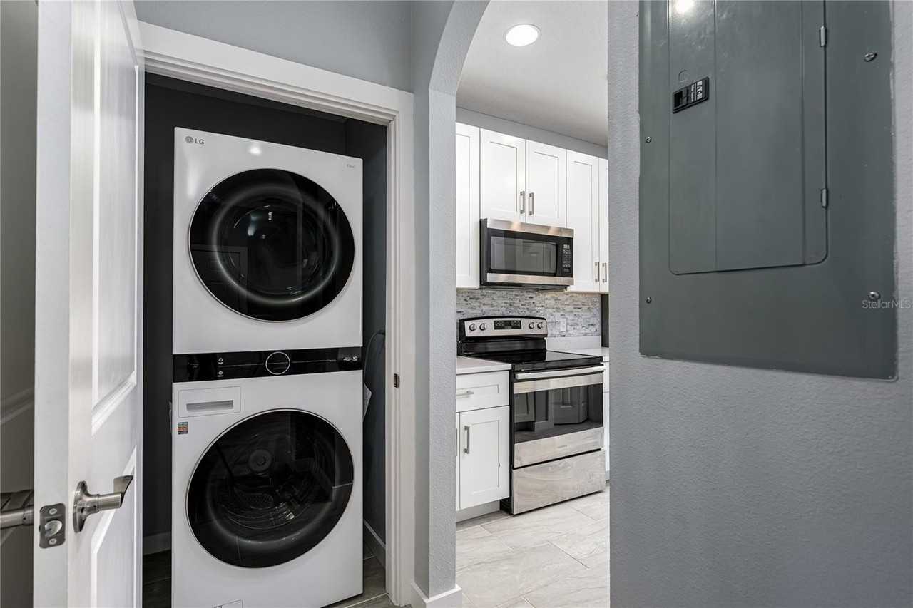 208 Cape Harbour Loop #101 - Photo 4 of 32