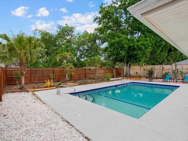 2226 Fairfield Ave - Photo 3 of 30