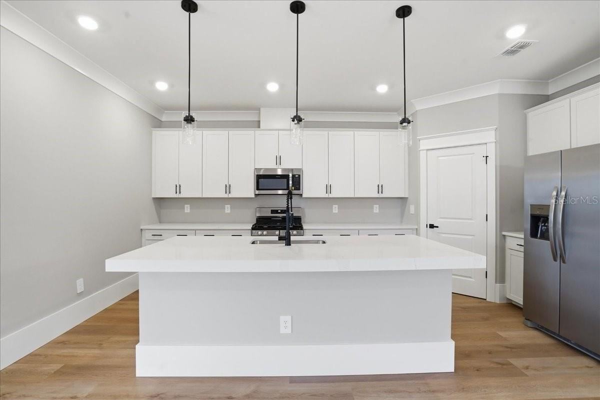 15165 Serene Shores Loop - Photo 7 of 44