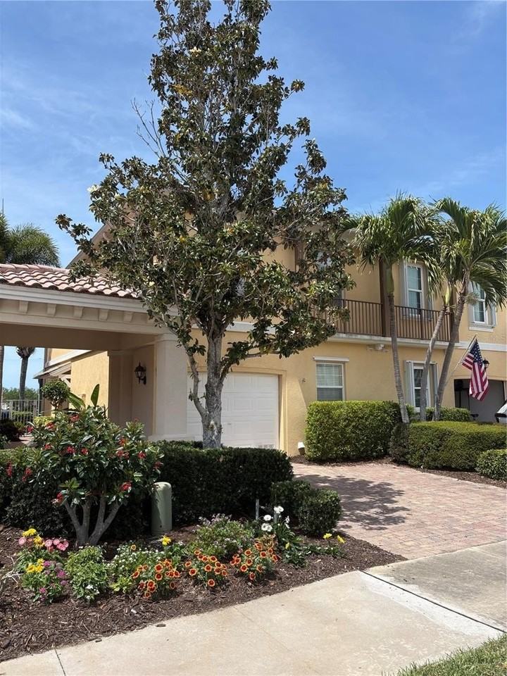 1500 Burgos Dr - Photo 2 of 37