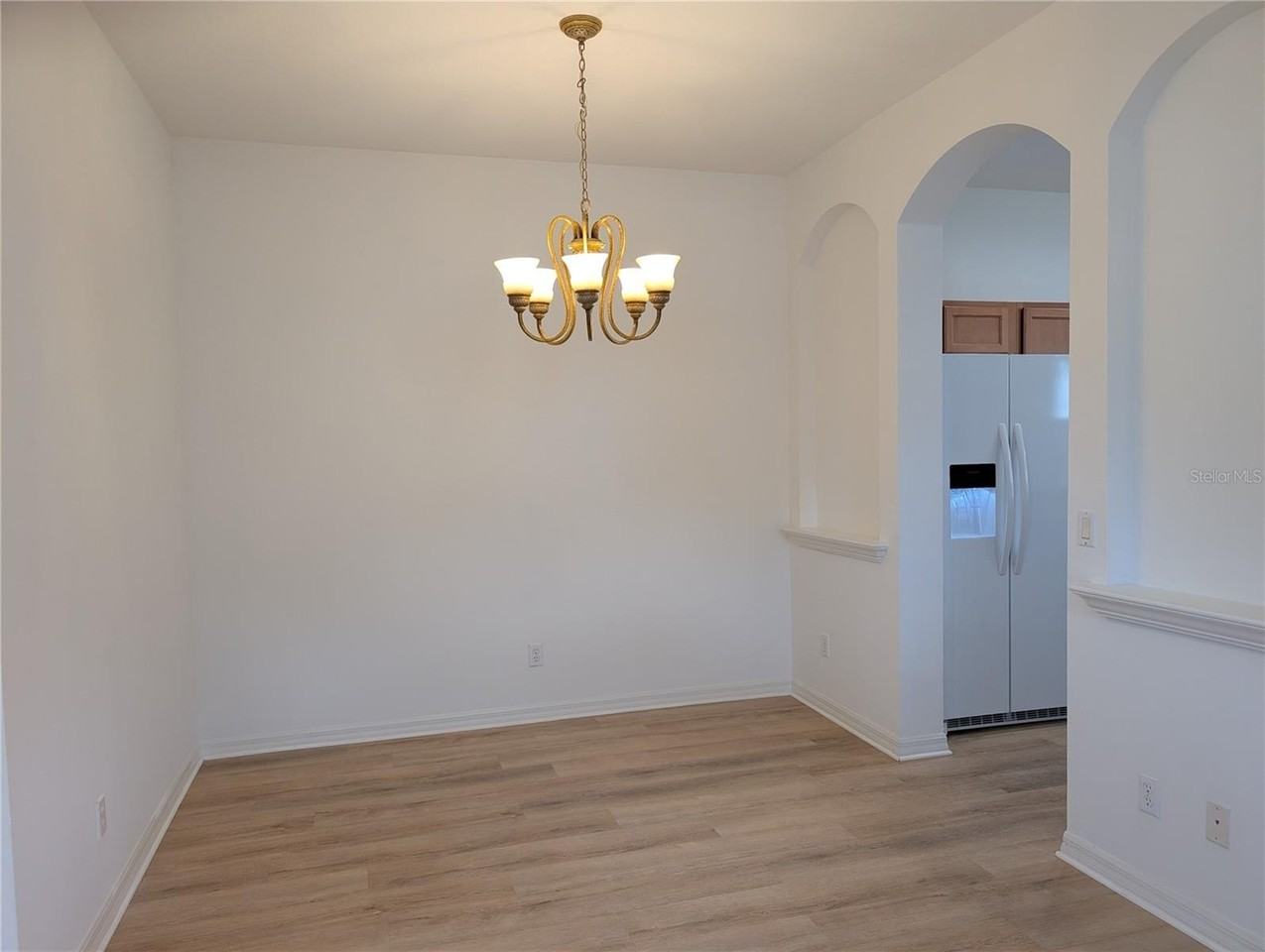 1076 Jonah Dr - Photo 5 of 16