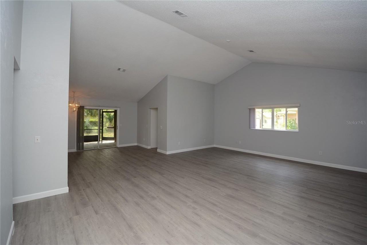 23 Westrock Ln - Photo 4 of 28