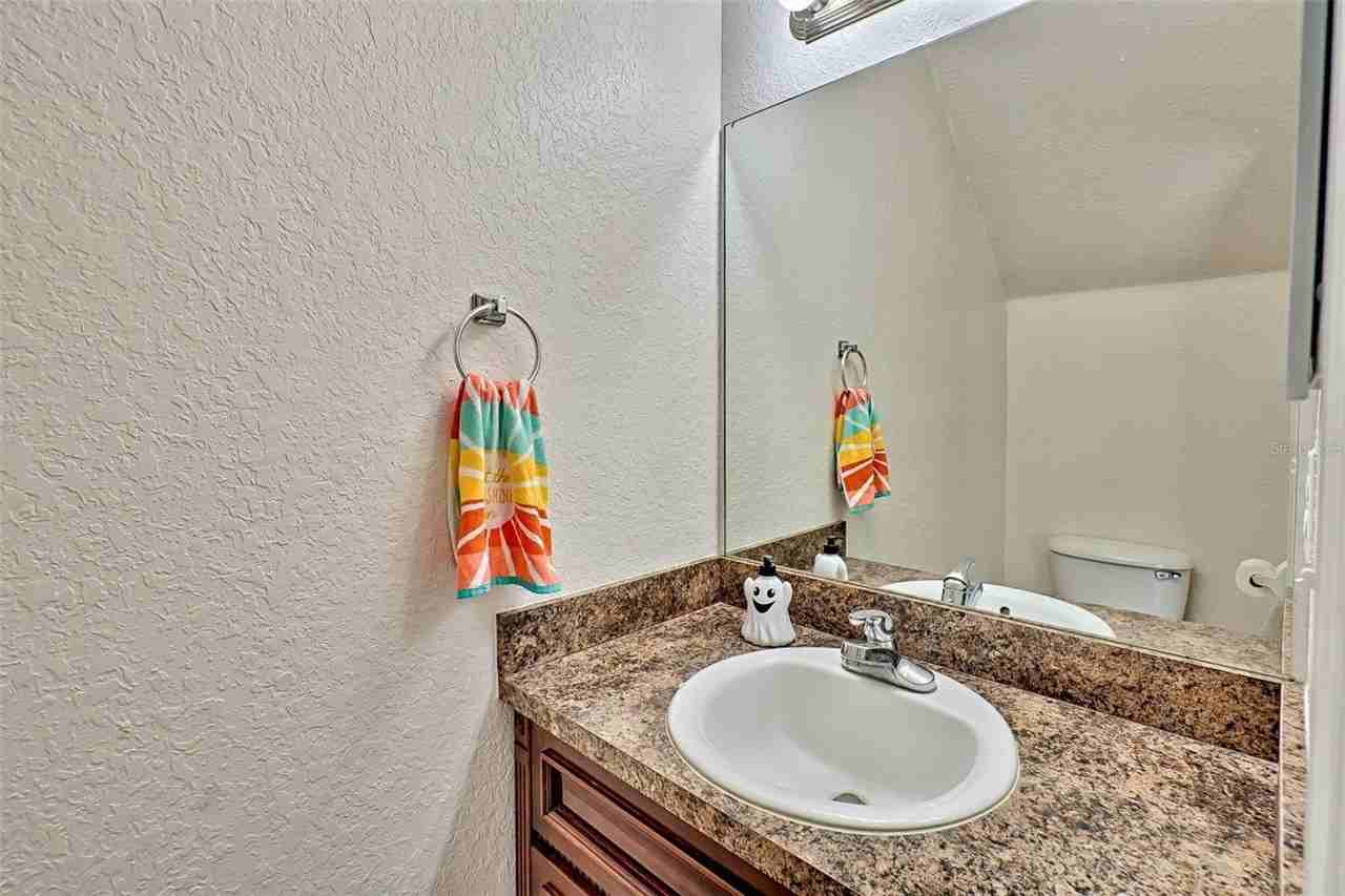 2710 Nw 104th Ct #B - Photo 7 of 26