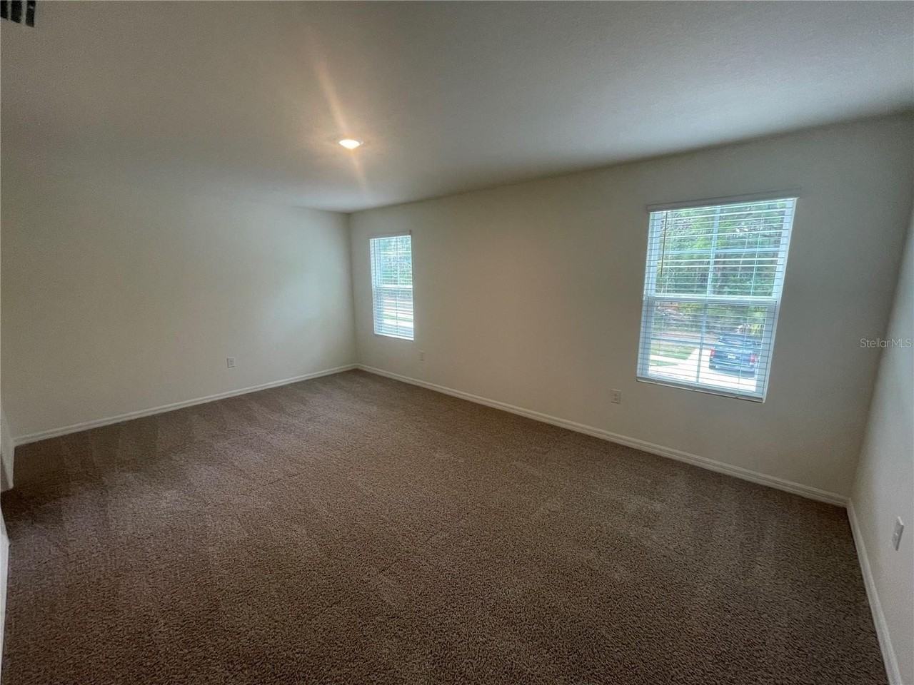 4905 Sw 51st Rd - Photo 6 of 20