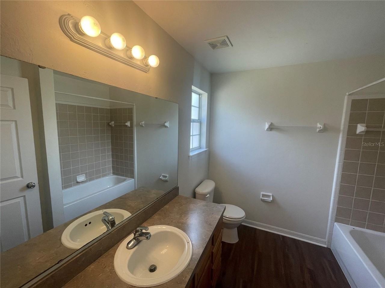 3757 Nw 27th St - Photo 7 of 13