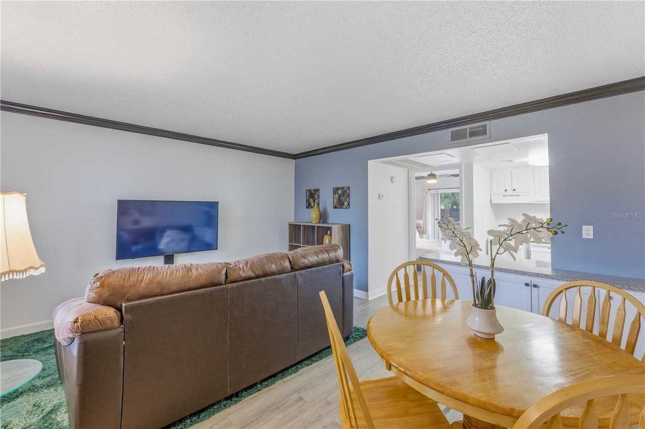 139 Oyster Bay Cir #160 - Photo 6 of 29