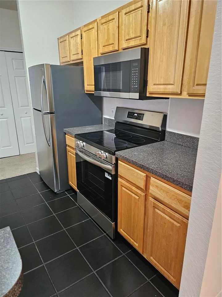 5979 Westgate Dr #1021 - Photo 7 of 18
