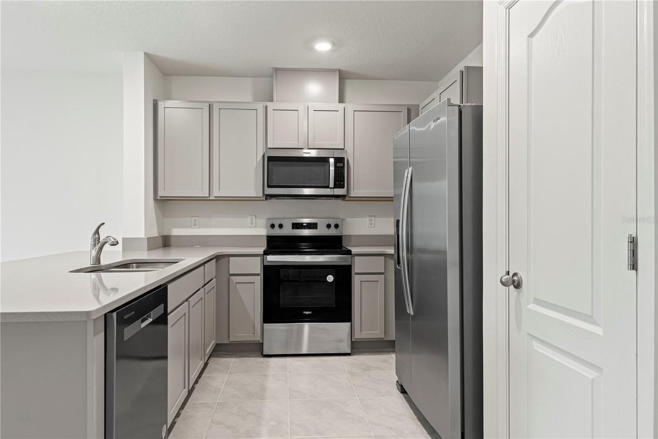 1773 Rock Elm Rd - Photo 6 of 30