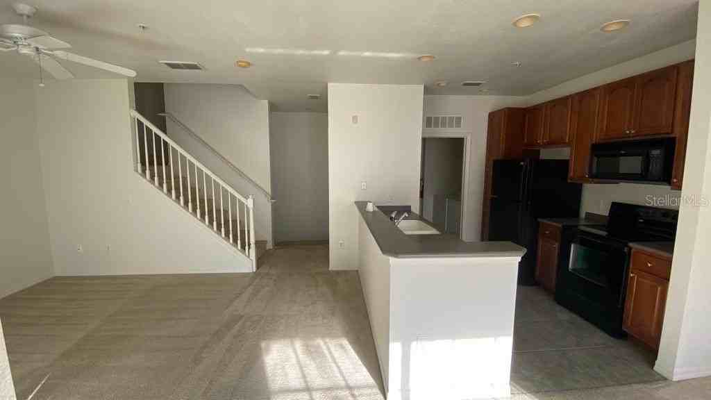 2532 Grand Central Pkwy #3 - Photo 6 of 17