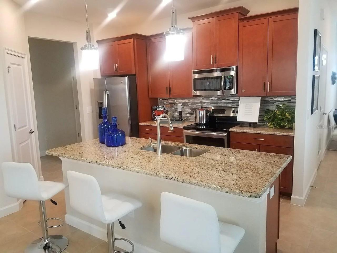 4908 Clock Tower Dr - Photo 6 of 35