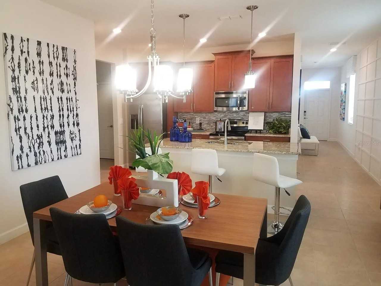 4908 Clock Tower Dr - Photo 7 of 35