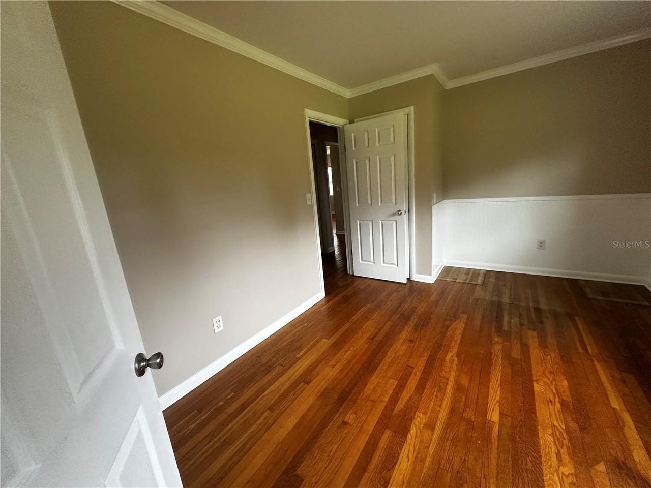 510 Sw 28th St - Photo 4 of 9