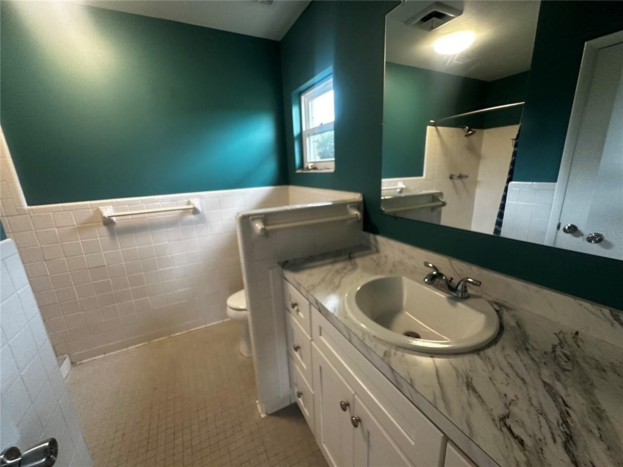 510 Sw 28th St - Photo 7 of 9