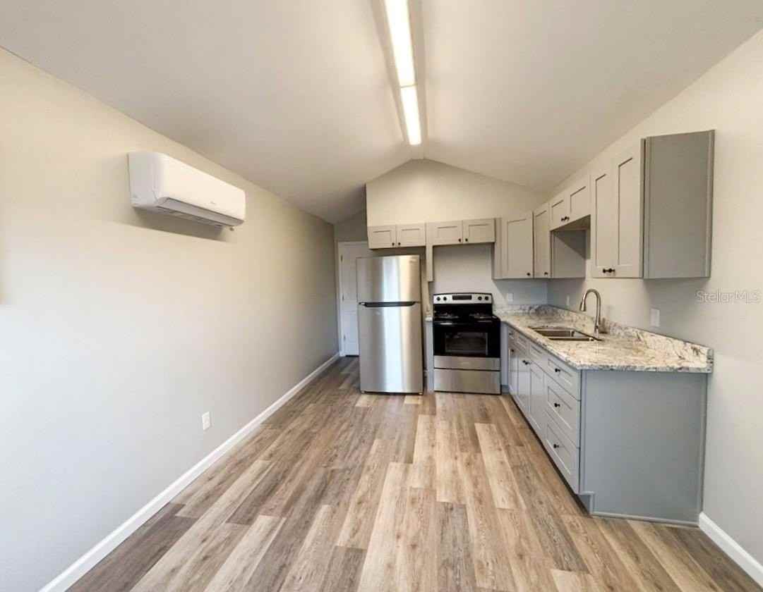 115 Avenue F Sw #B - Photo 4 of 8