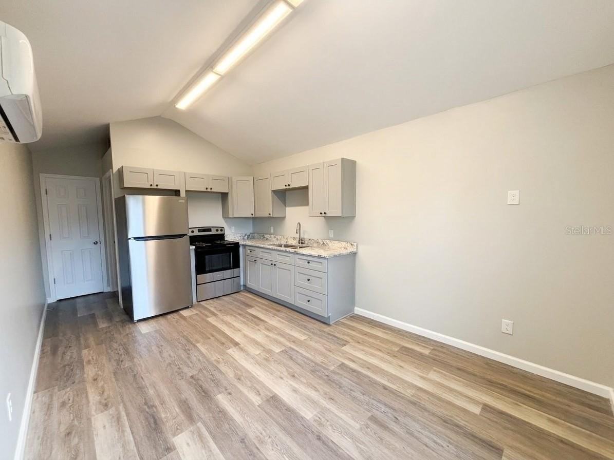 115 Avenue F Sw #B - Photo 5 of 8