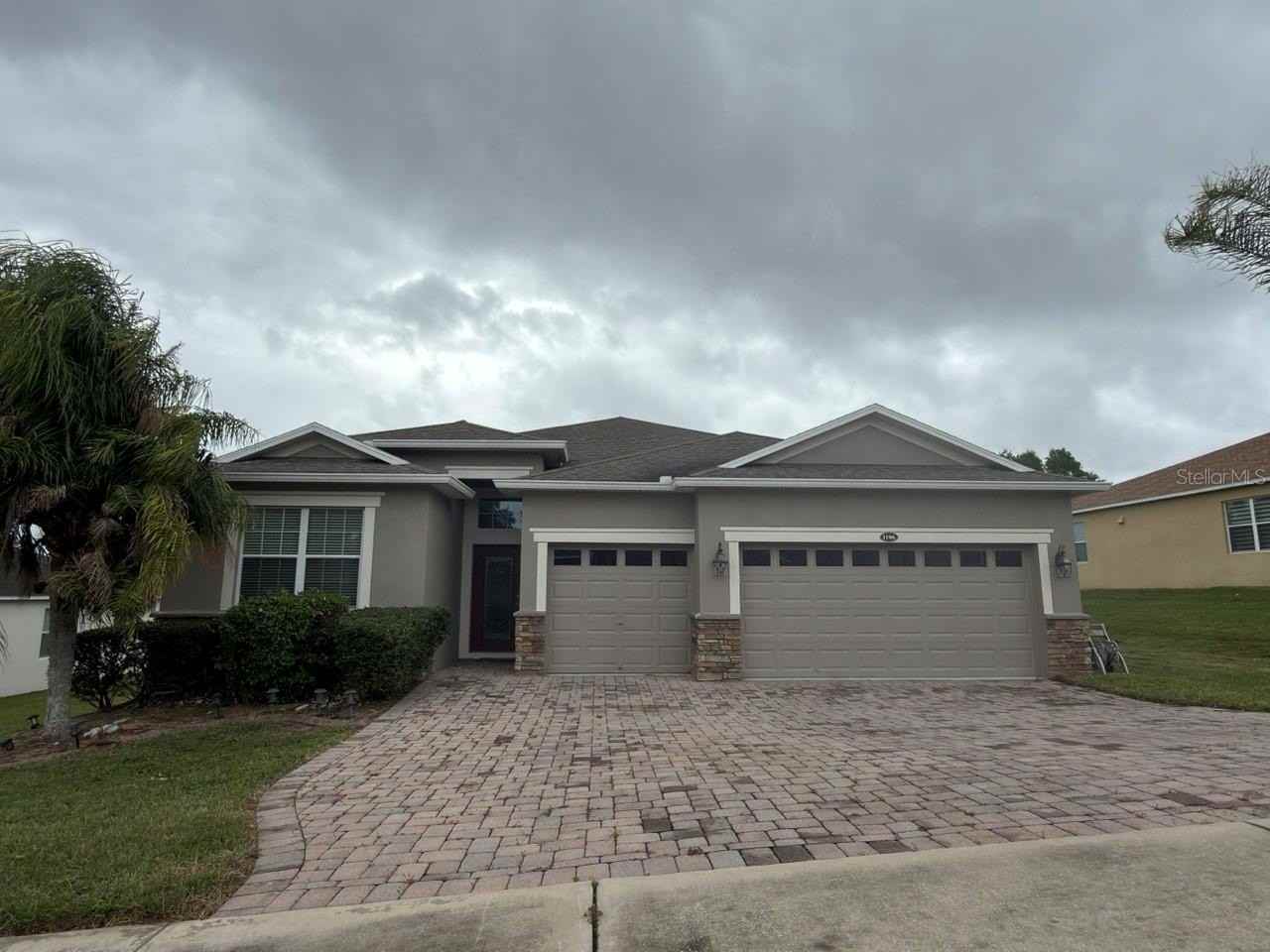 1106 Lattimore Dr - Photo 2 of 32