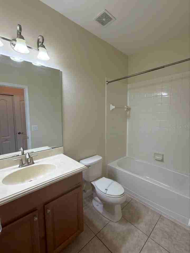1106 Lattimore Dr - Photo 7 of 32