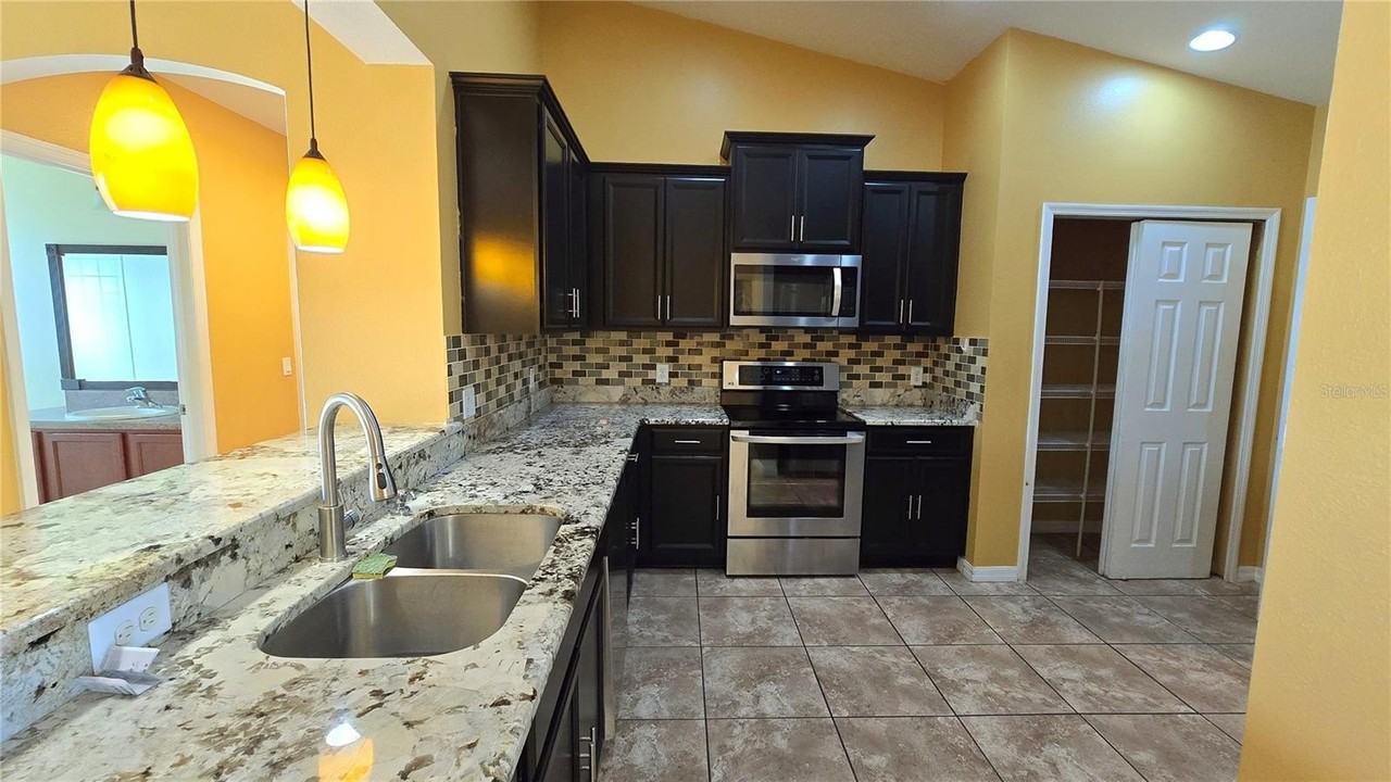 3636 Sail Harbor Dr - Photo 7 of 21