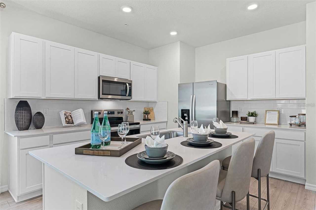 14385 Canvas St - Photo 7 of 17