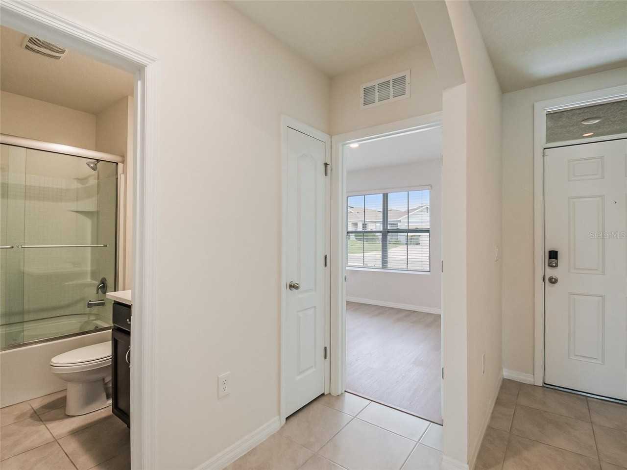 3630 Caspian St - Photo 5 of 44