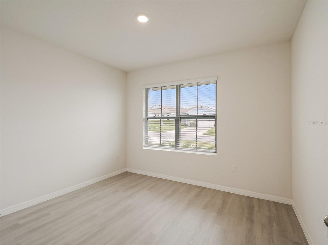 3630 Caspian St - Photo 6 of 44