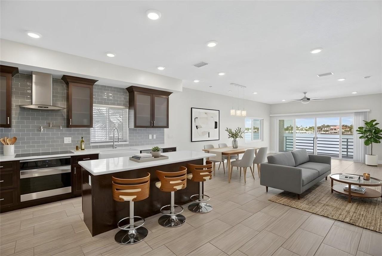 4639 Mirabella Ct - Photo 5 of 32