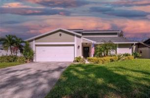 featured image of 1326 Corner Oaks Dr