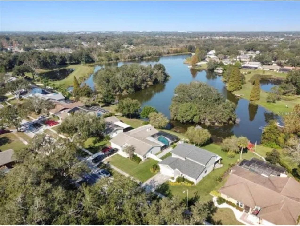 1326 Corner Oaks Dr - Photo 4 of 33