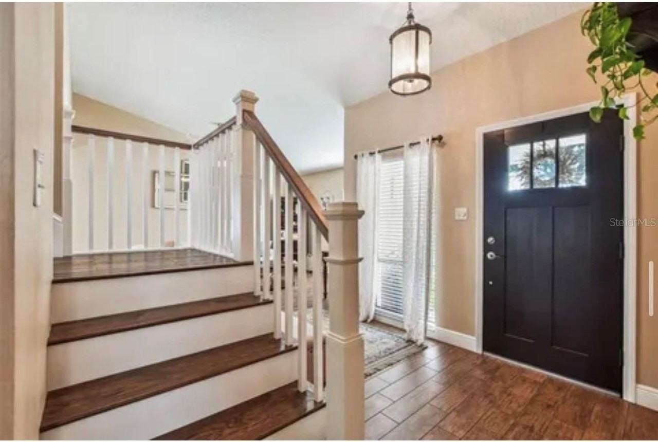 1326 Corner Oaks Dr - Photo 5 of 33