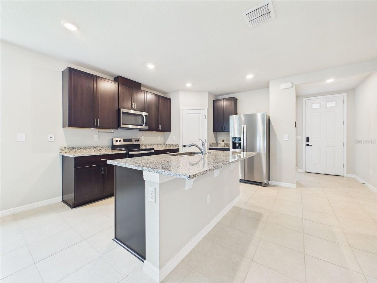 38707 Finn Clover Ln - Photo 7 of 37