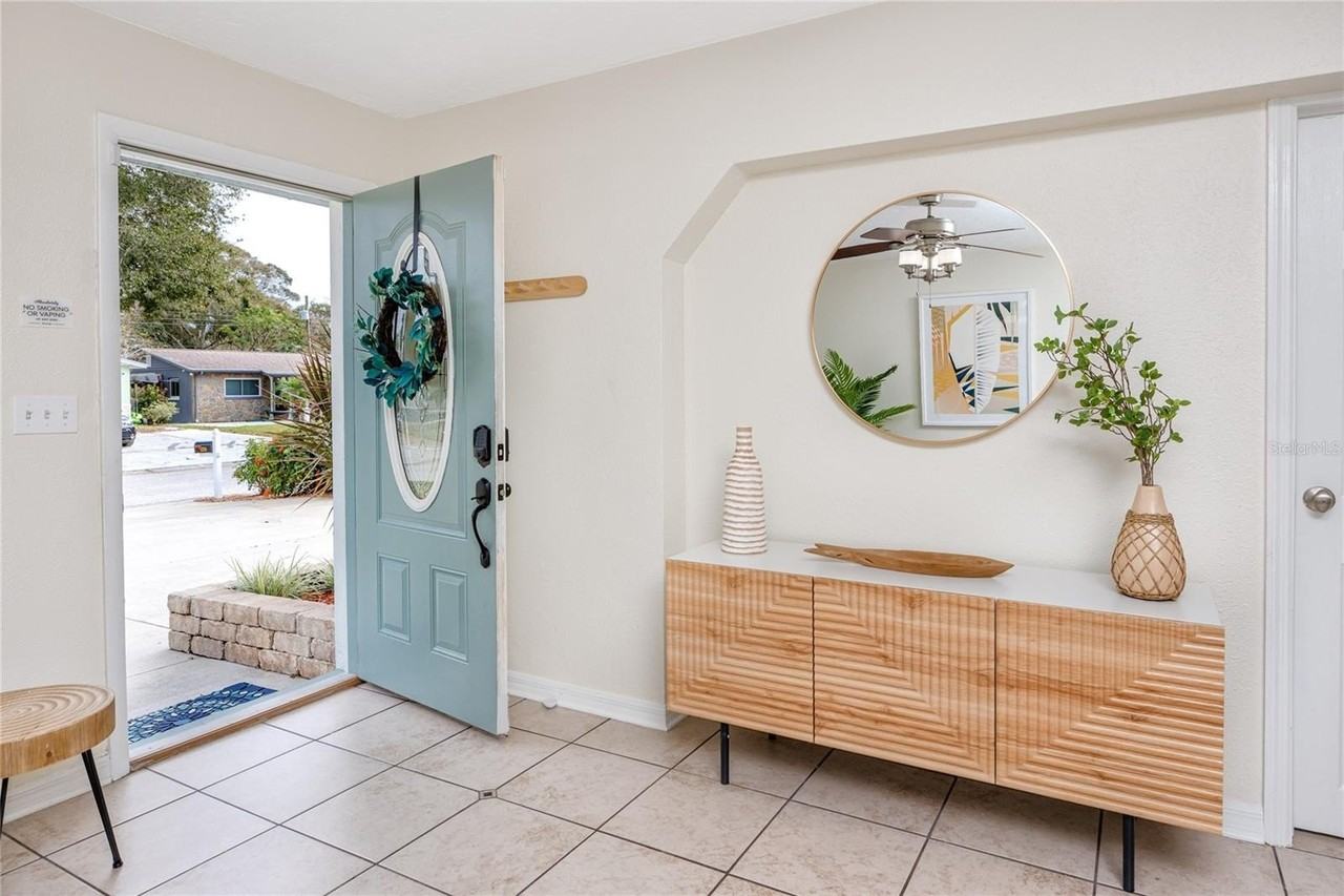 11254 116th St - Photo 3 of 36