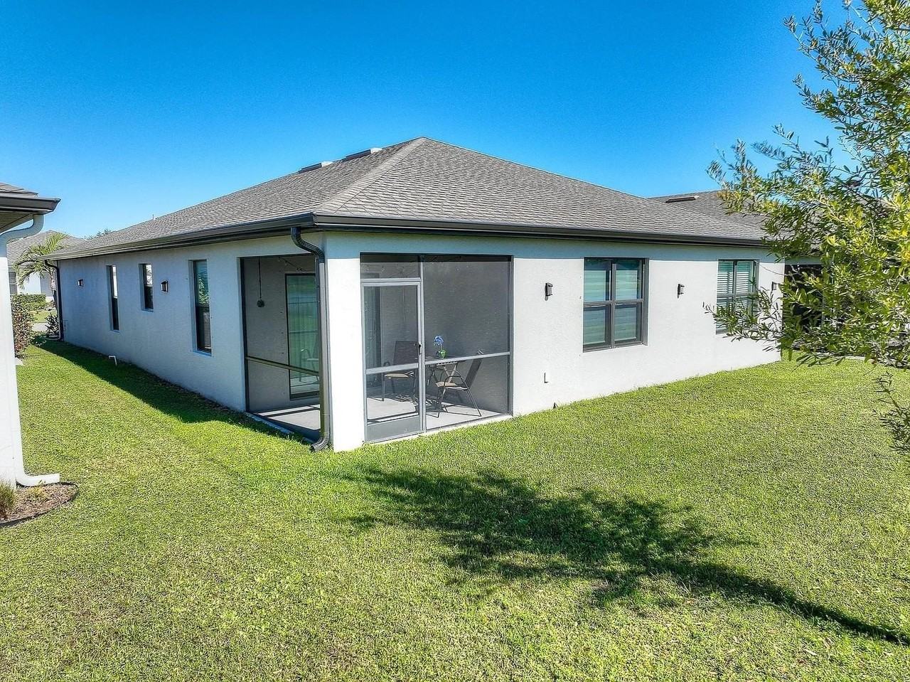 10820 Marlberry Way - Photo 6 of 30