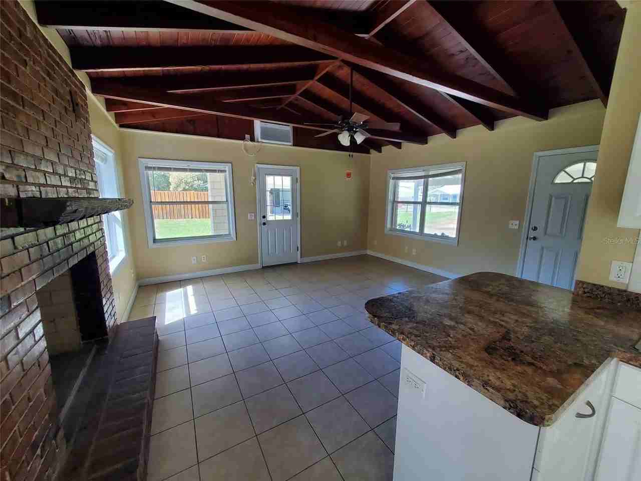 37646 Hendley Ave - Photo 7 of 17