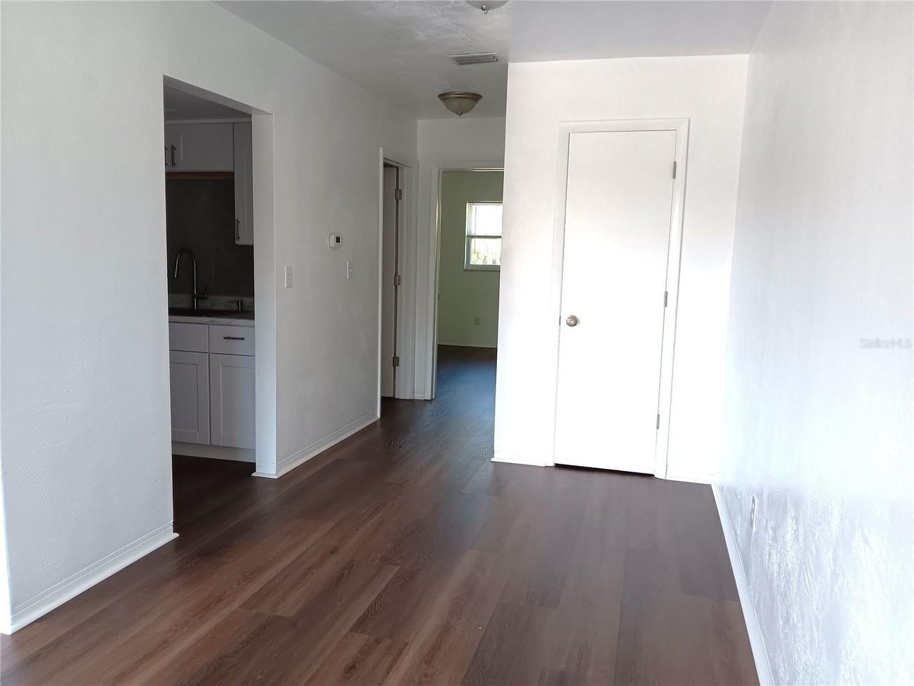 1260 70th St N #7 - Photo 4 of 18