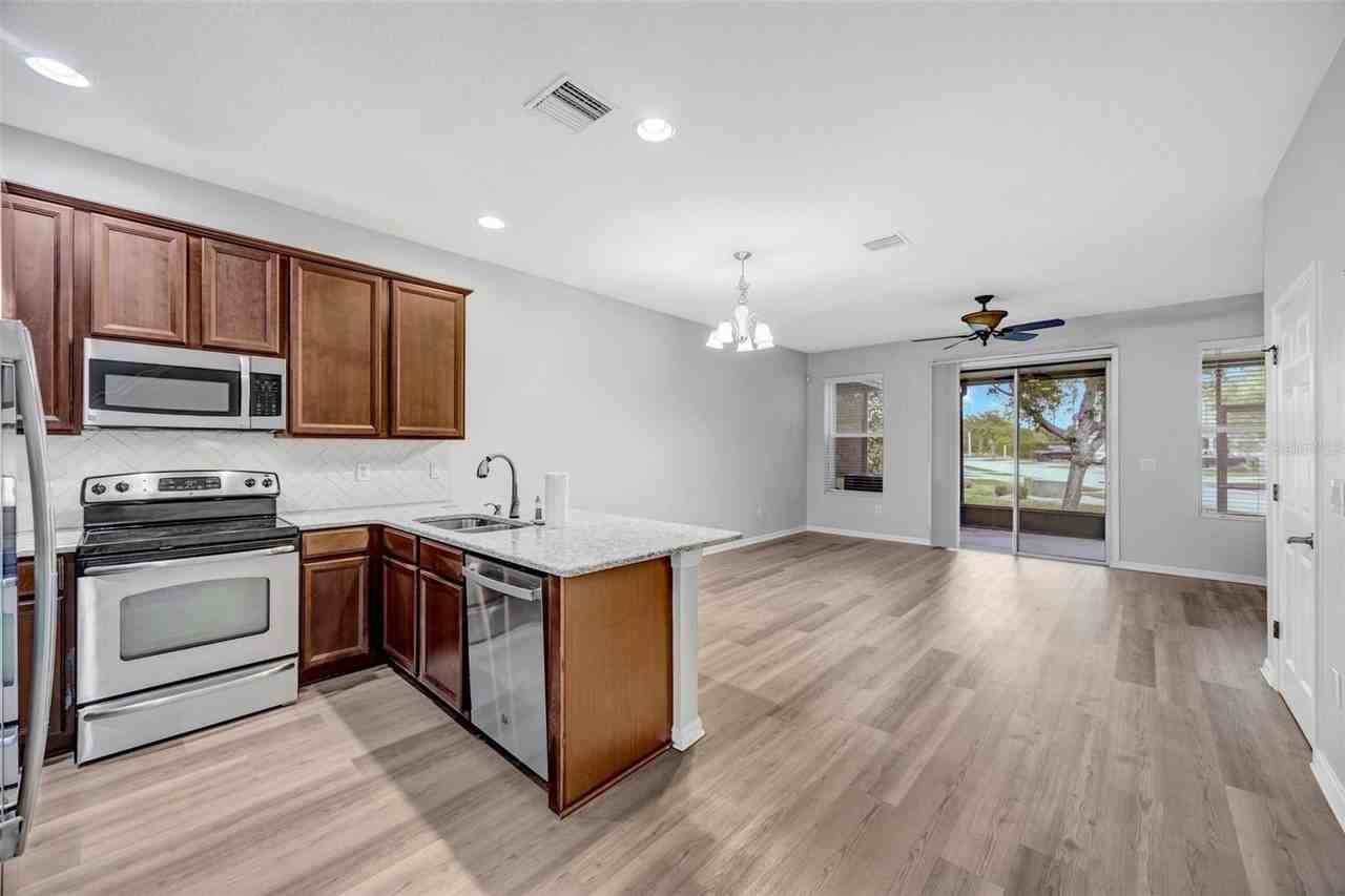 6705 Holly Heath Dr - Photo 6 of 50